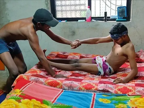 Boyfriend team a few Homosexual Fling and experienced bed boinking with youthfull Indian dude & his super-steamy gf