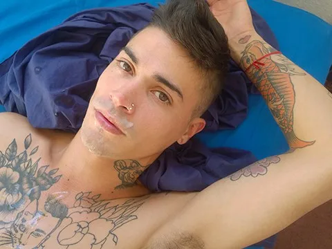 Youthfull defy trades his booty for a stiff tear up from a successful boy